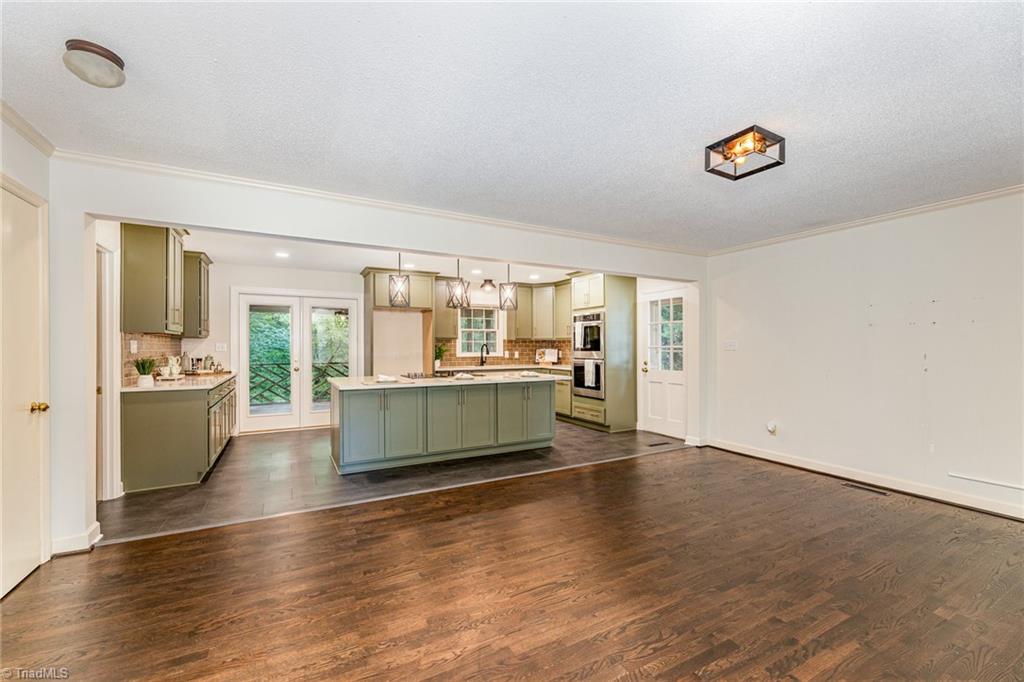 1020 Sweetbriar Road