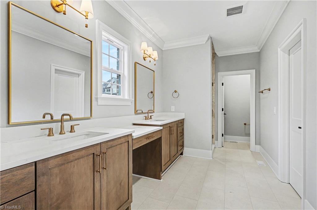 4320 Griffins Gate Lane