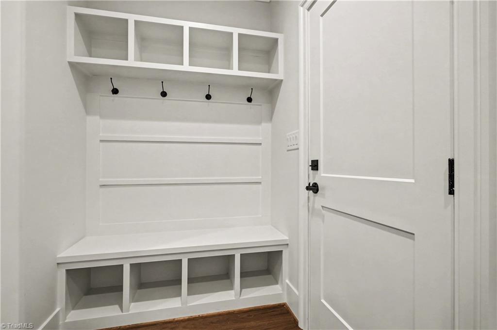 4320 Griffins Gate Lane