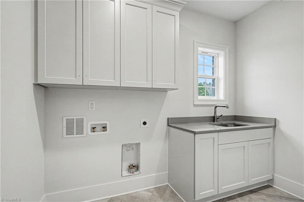 4320 Griffins Gate Lane