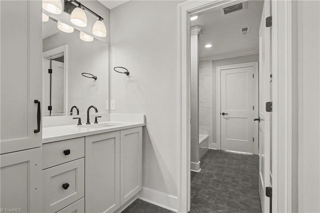 4320 Griffins Gate Lane