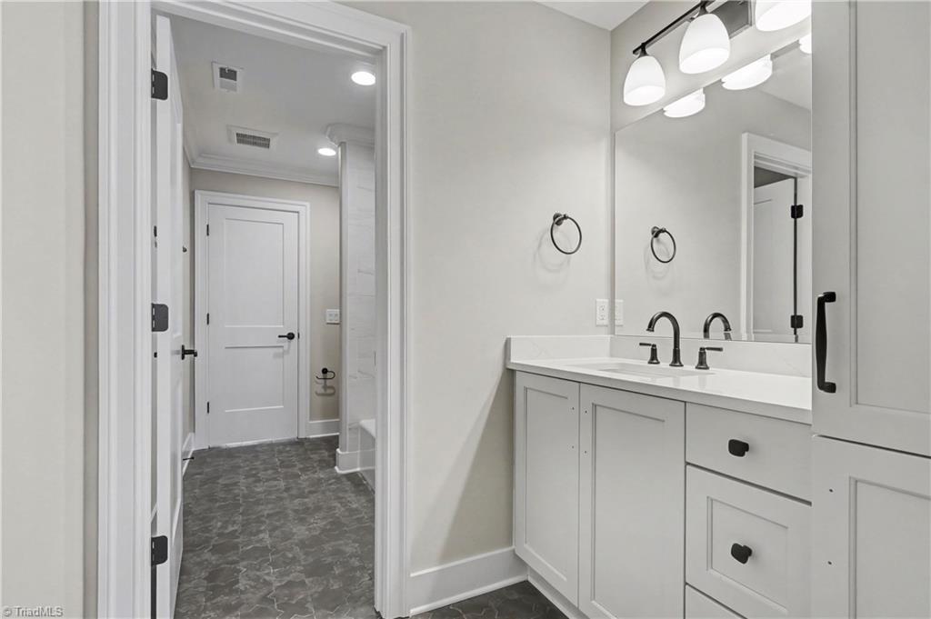 4320 Griffins Gate Lane