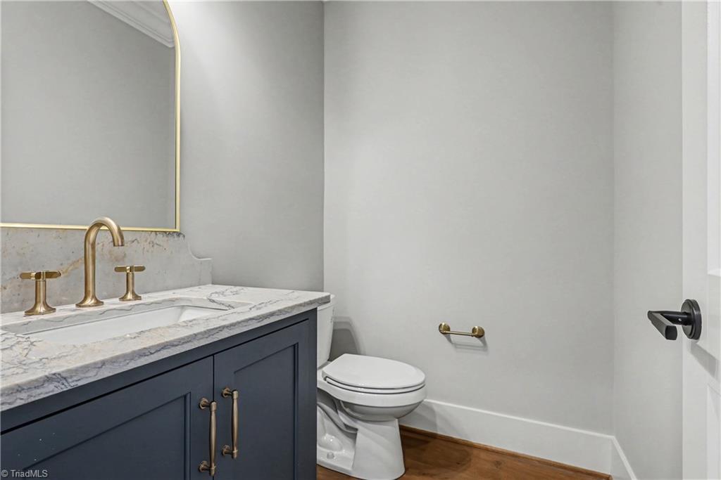 4320 Griffins Gate Lane