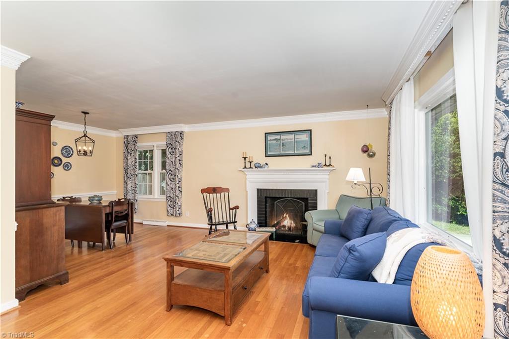 2201 Briarwood Drive