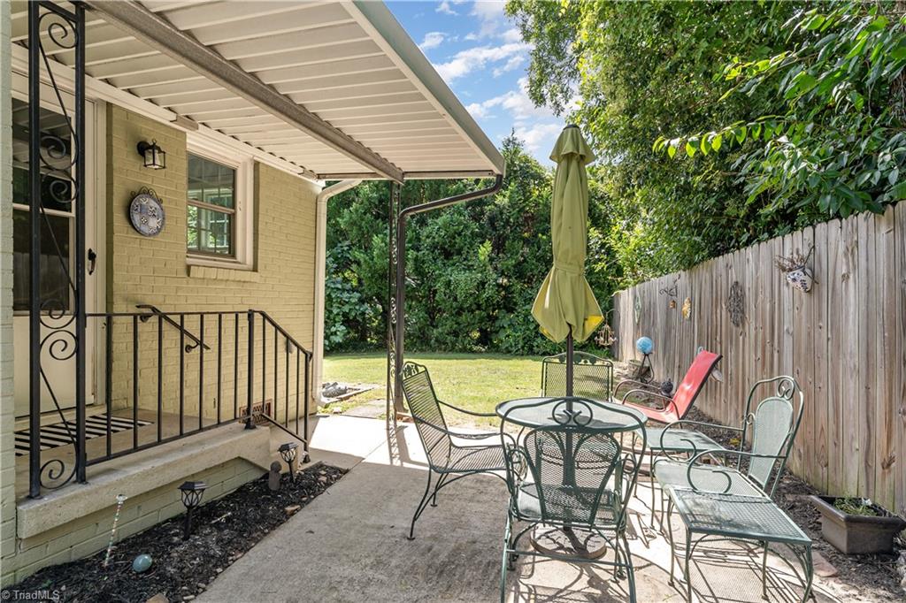 2201 Briarwood Drive