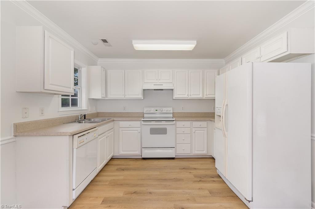 3905 Garden Creek Drive