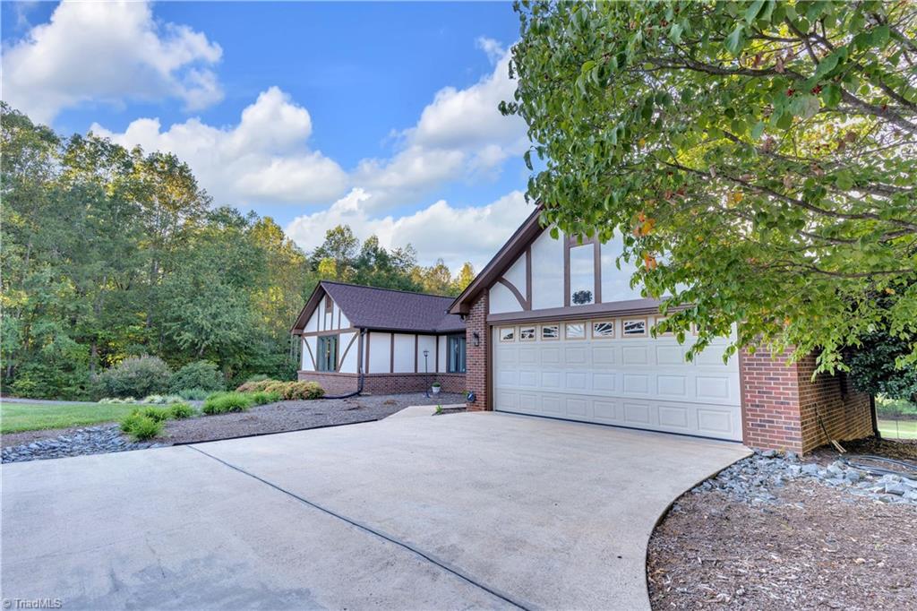 281 Cross Key Road