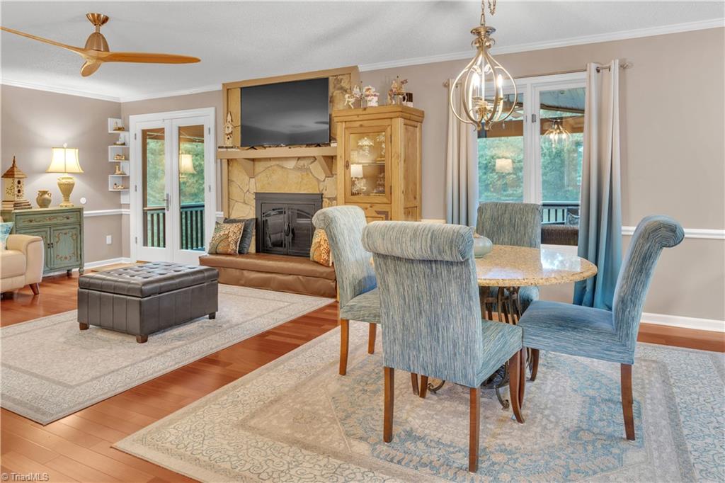 281 Cross Key Road