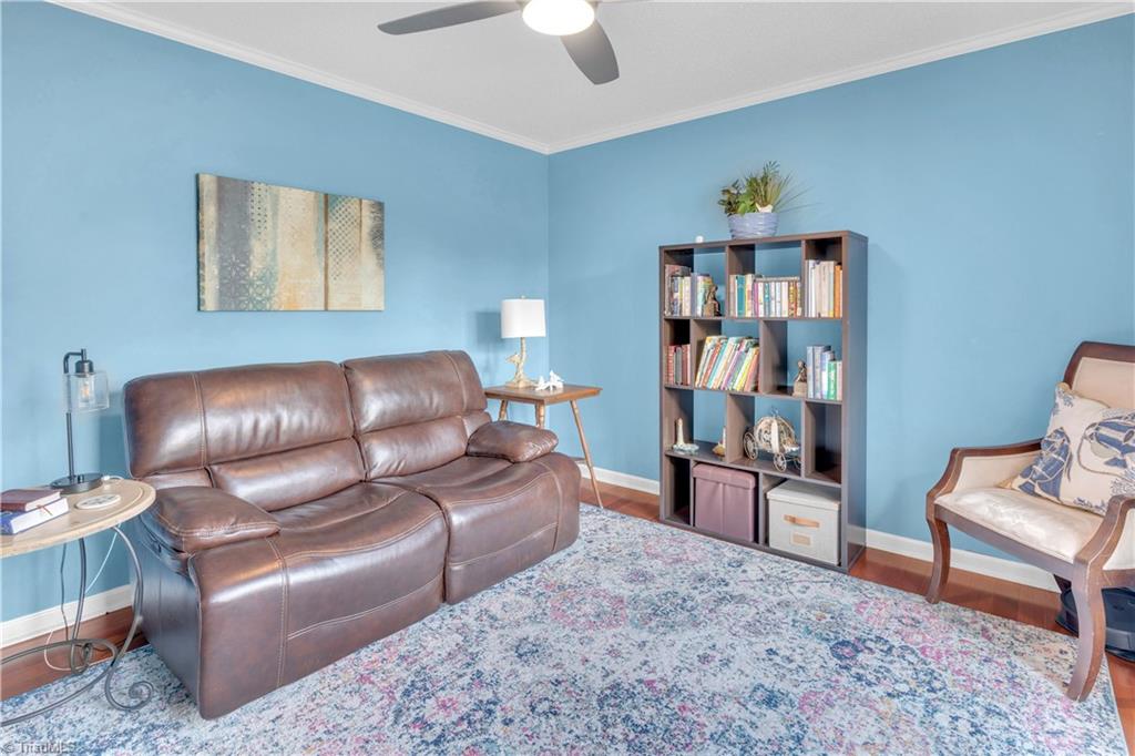 281 Cross Key Road
