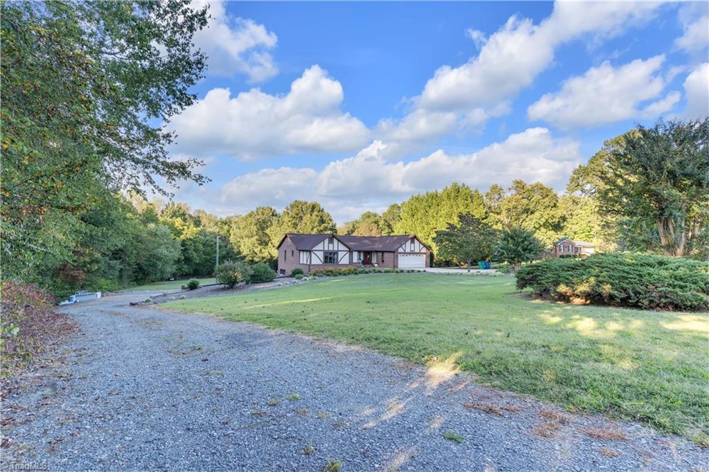 281 Cross Key Road