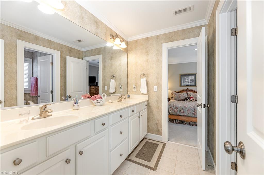 5407 Ridingate Court