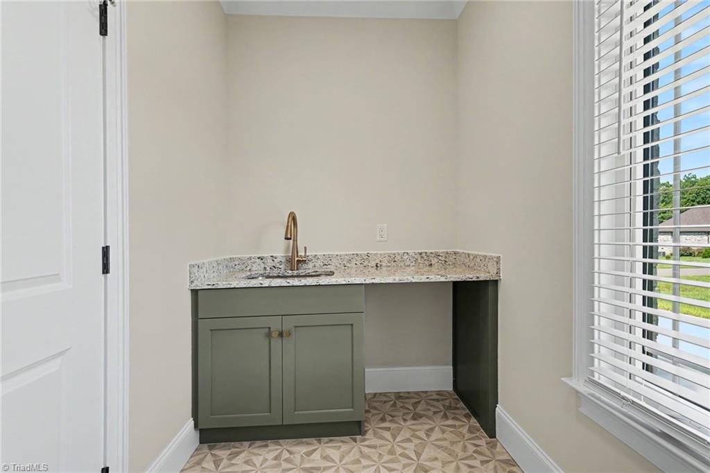 7616 Dovefield Drive, Stokesdale