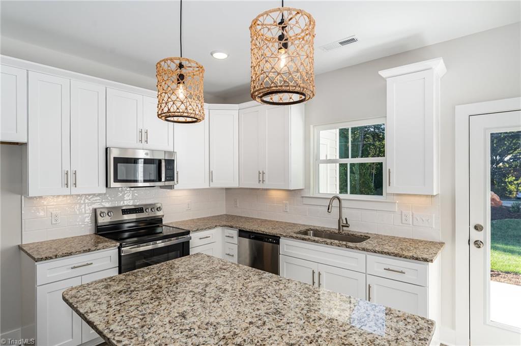 4659 Canter Park Lane, Greensboro