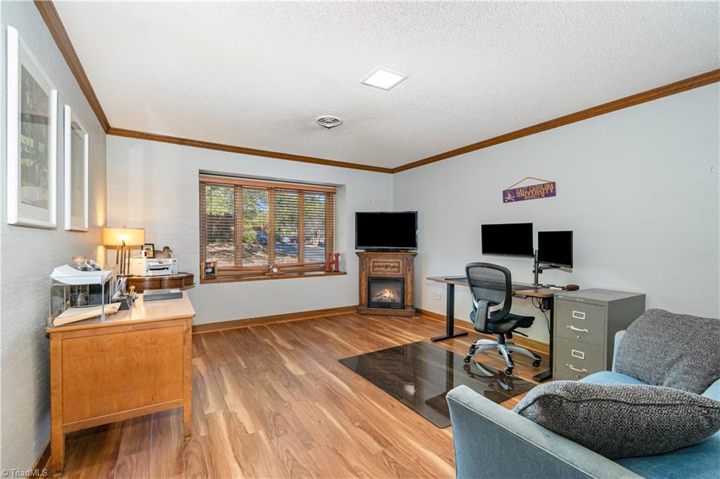 1127 Gatehouse Road