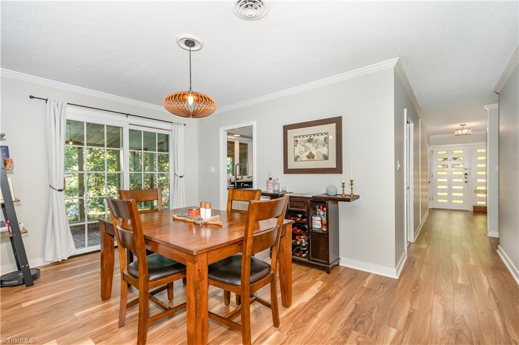1127 Gatehouse Road