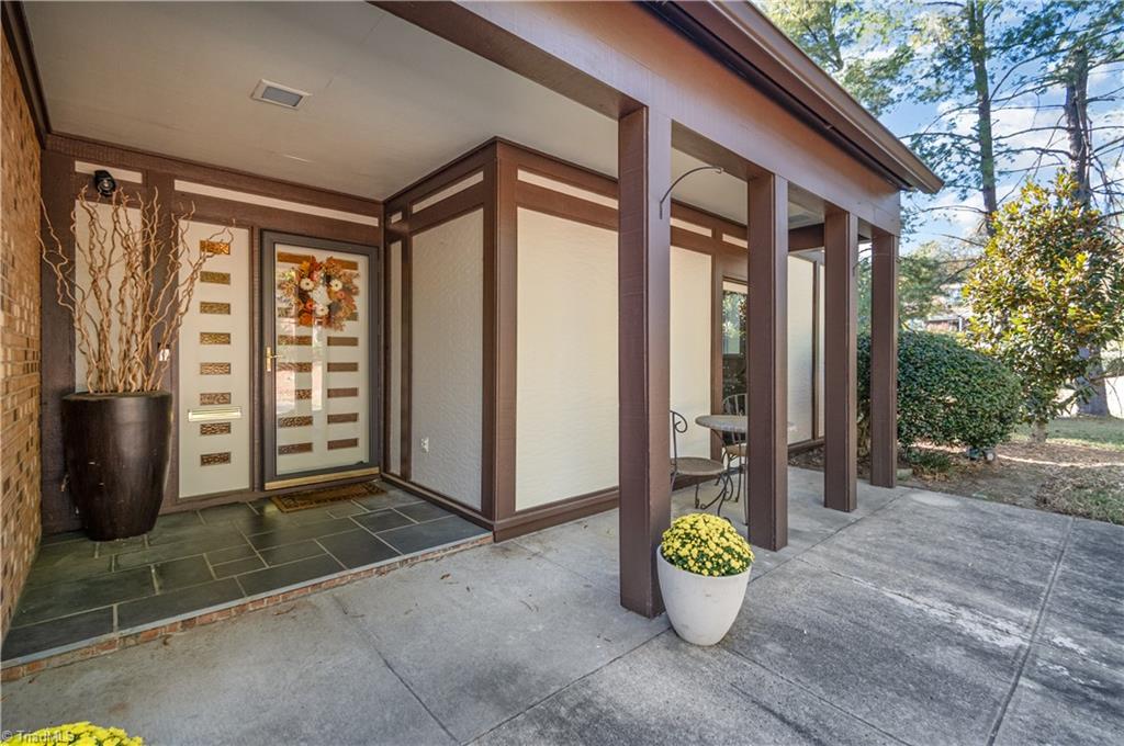1127 Gatehouse Road