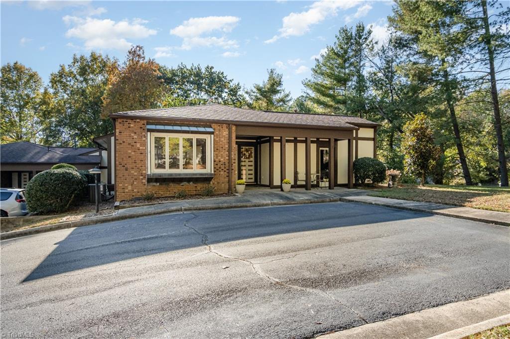 1127 Gatehouse Road