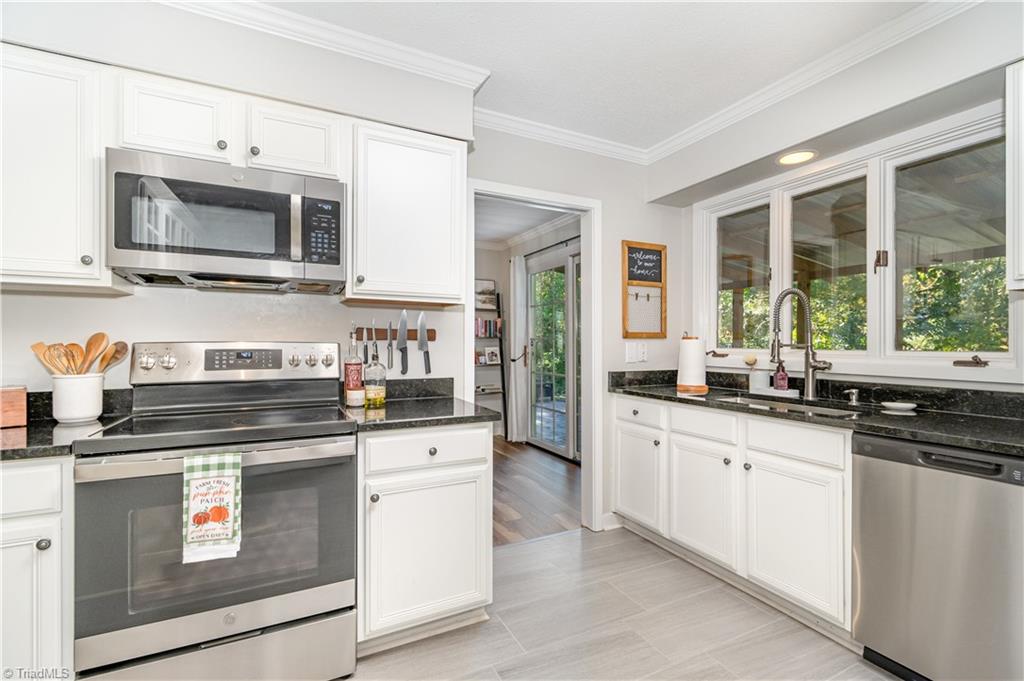 1127 Gatehouse Road