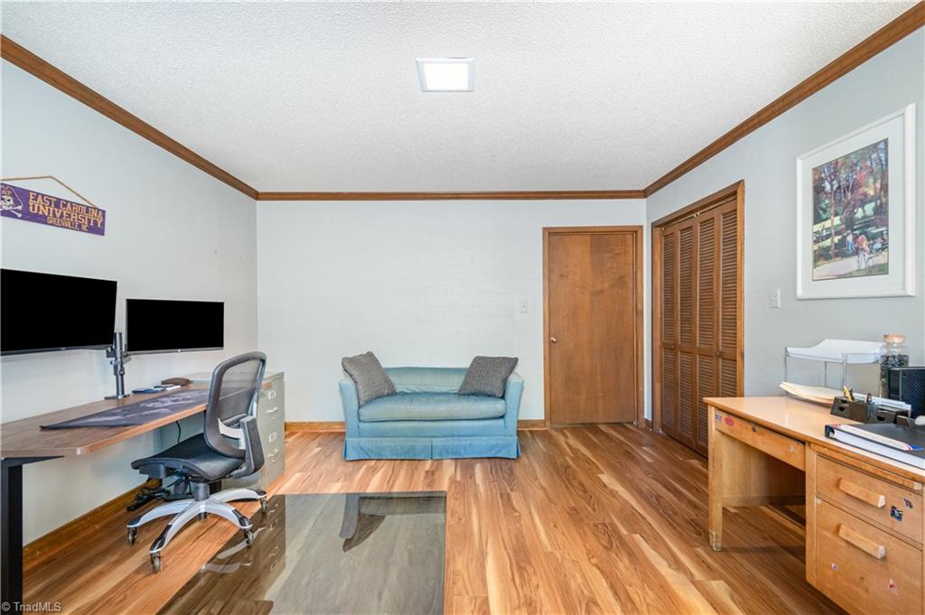 1127 Gatehouse Road