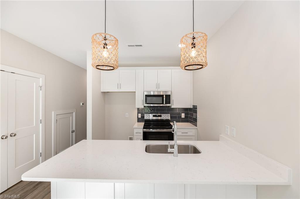 4647 Canter Park Lane