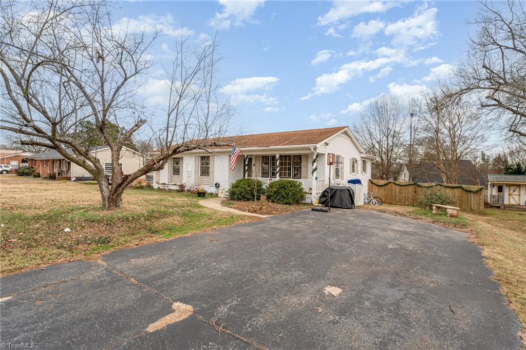 713 Lake Drive