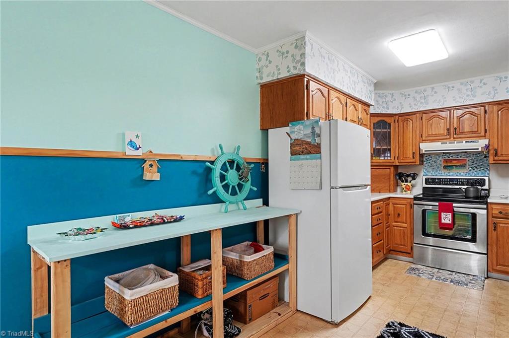 8309 Prince Edward Road