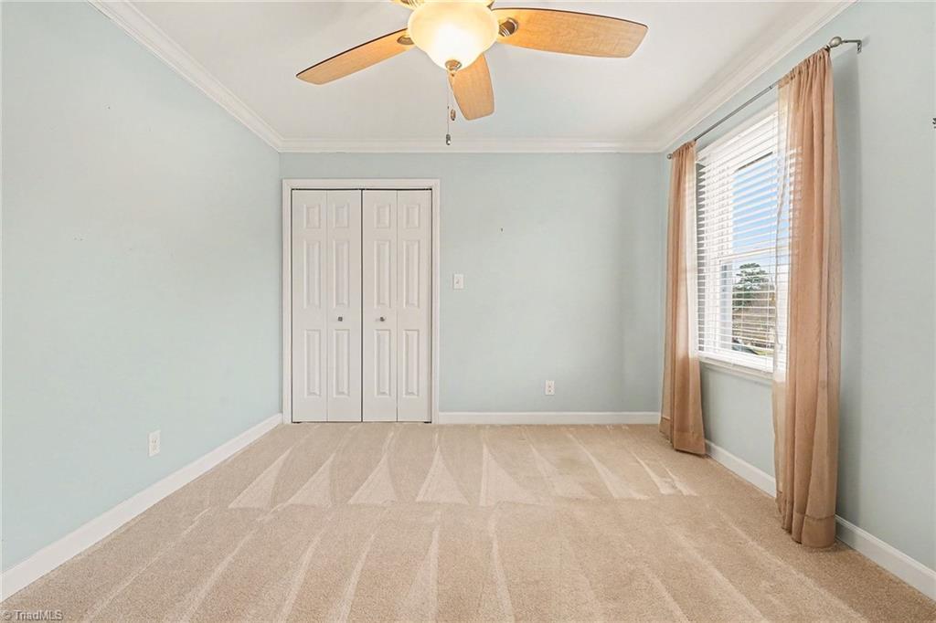 3908 Sandlewood Road