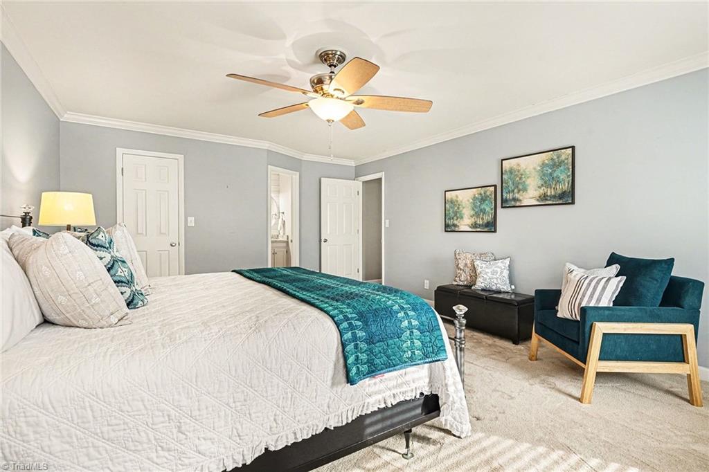 3908 Sandlewood Road