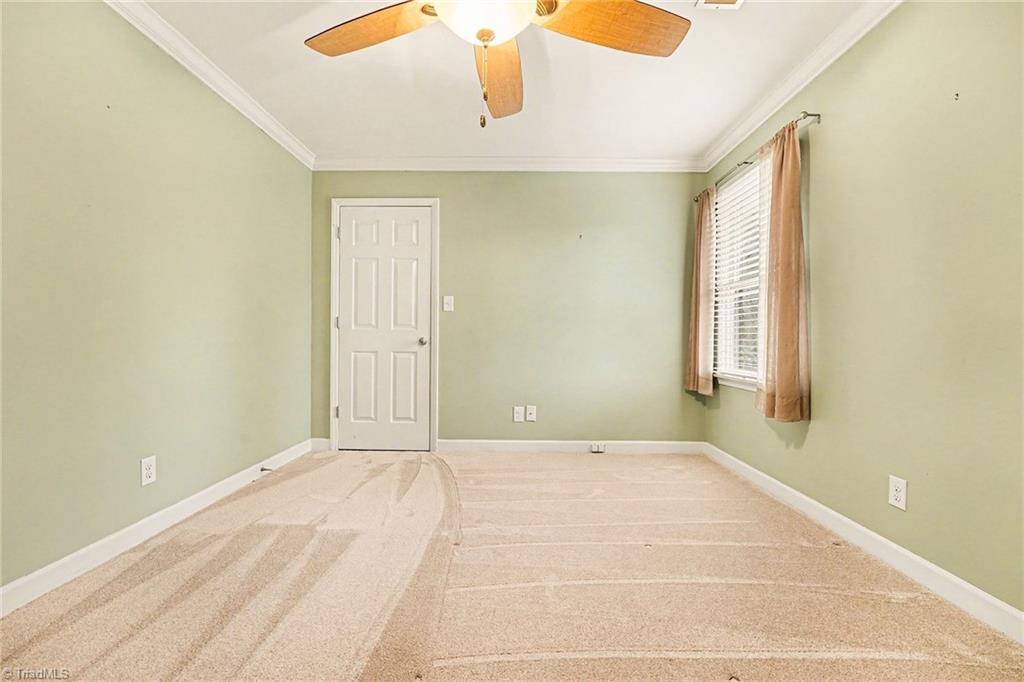 3908 Sandlewood Road