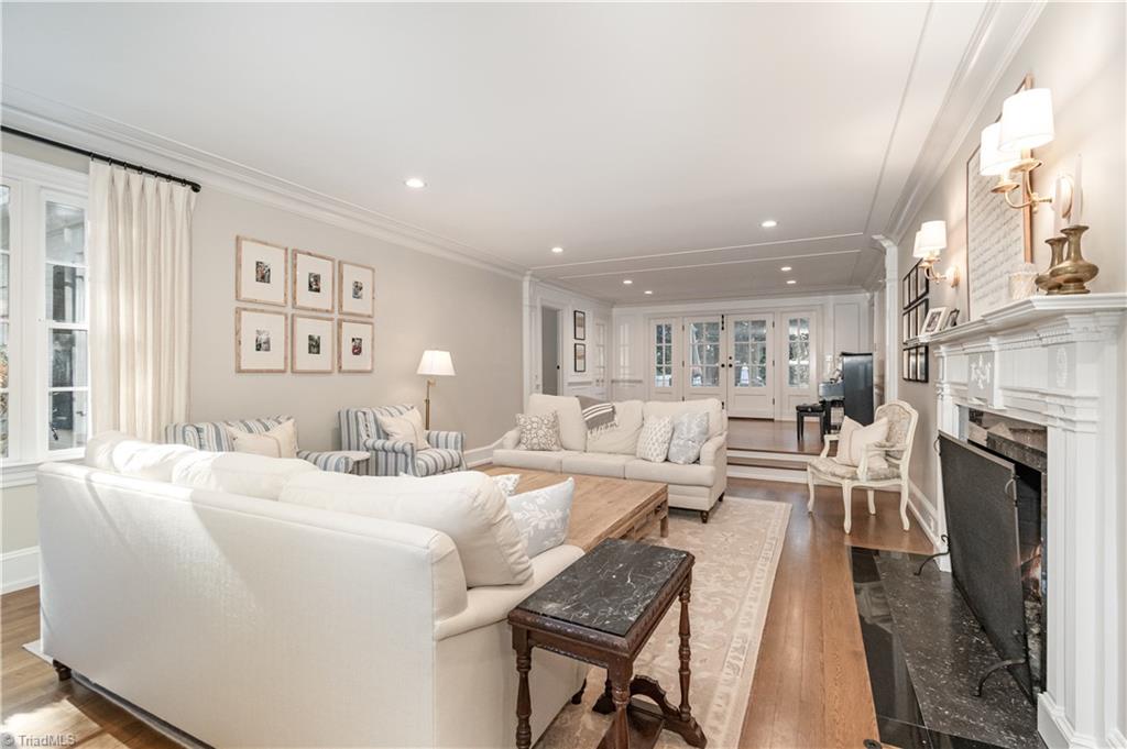 2307 Princess Ann Street