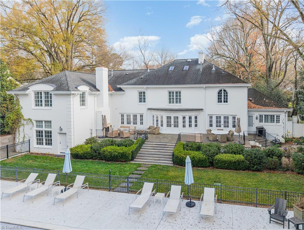 2307 Princess Ann Street