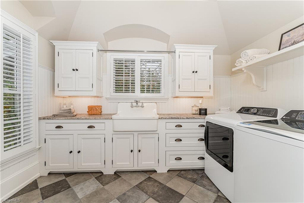 2307 Princess Ann Street