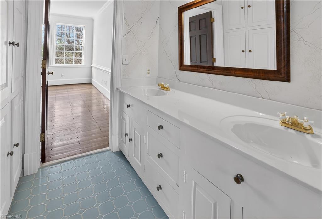 3316 Rockingham Road