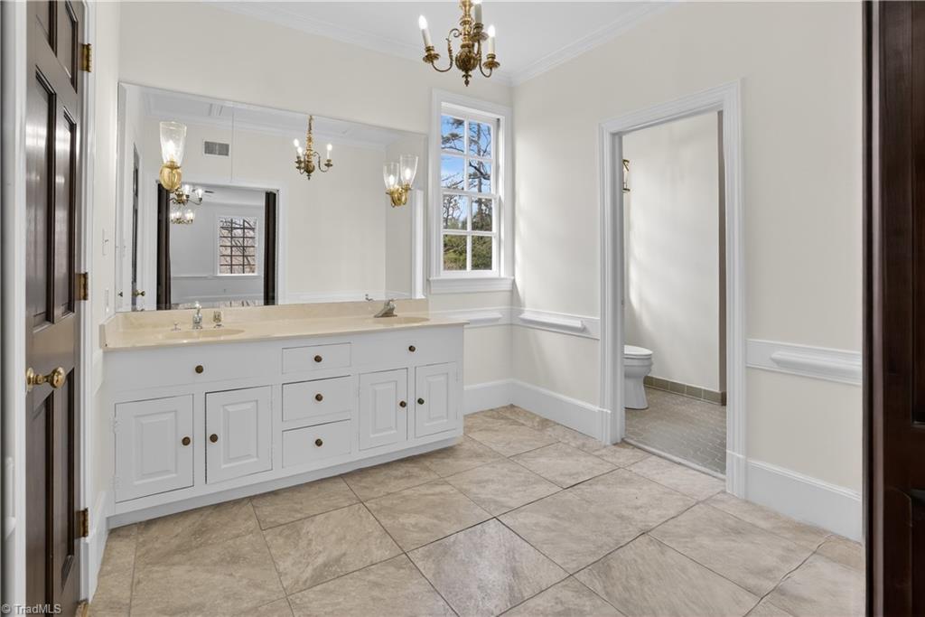 3316 Rockingham Road