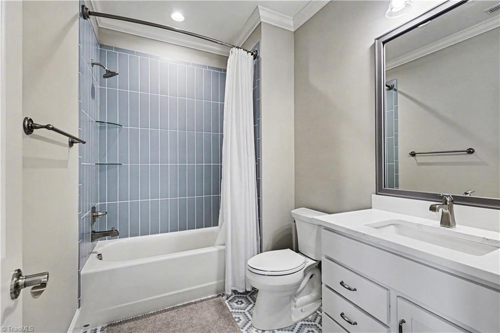 3901 Tee Island Court