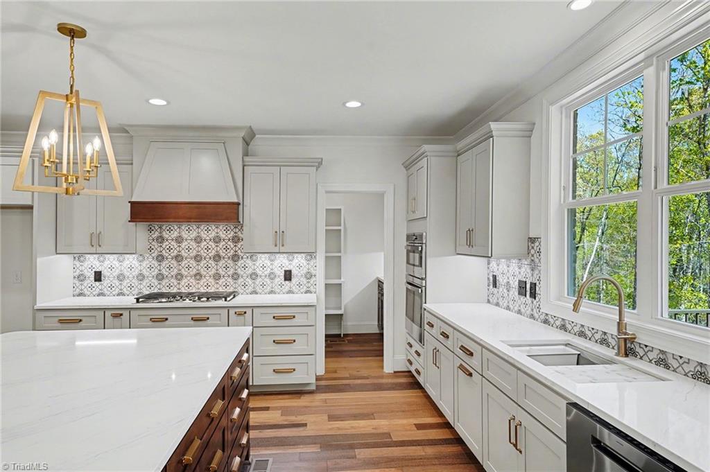 7904 Backridge Drive