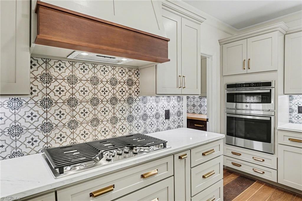 7904 Backridge Drive