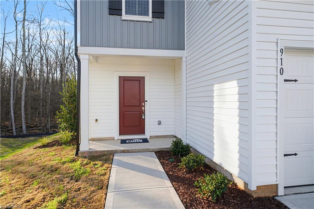 910 Plum Creek Place