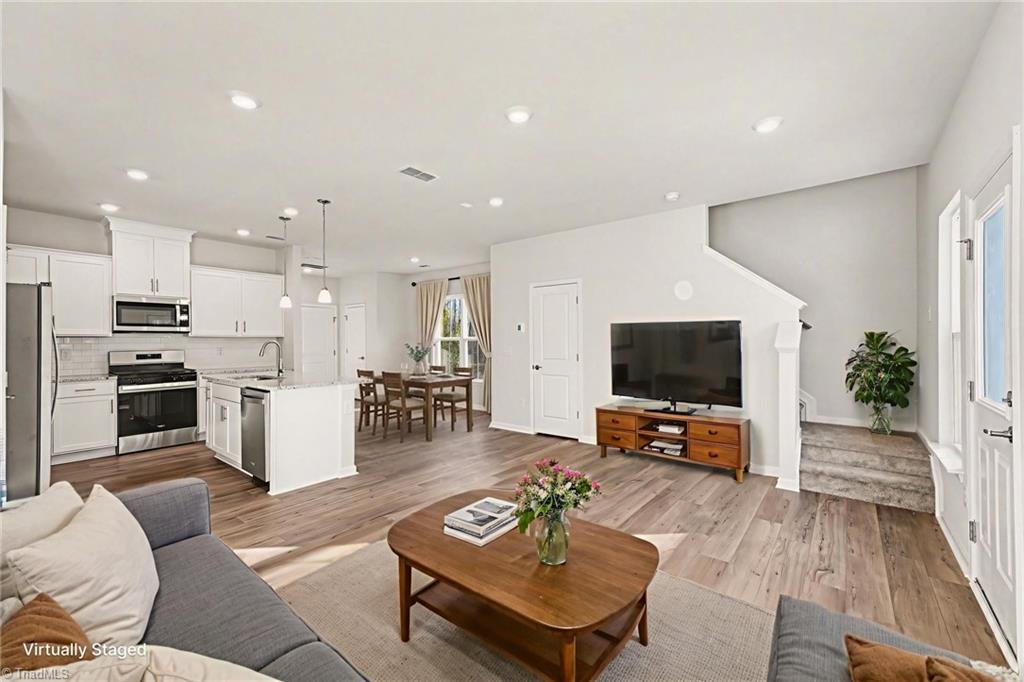 910 Plum Creek Place