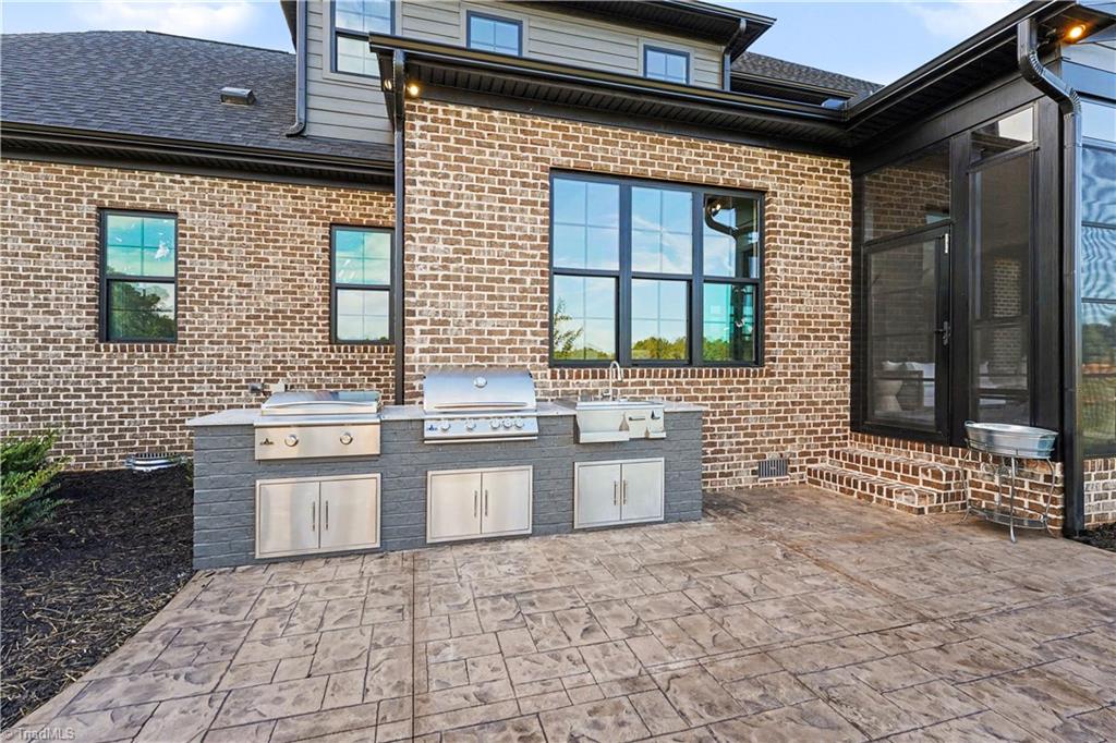 2818 Lockland Drive