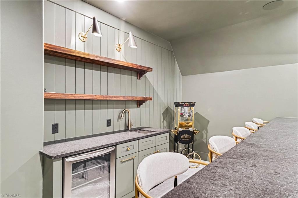 2818 Lockland Drive