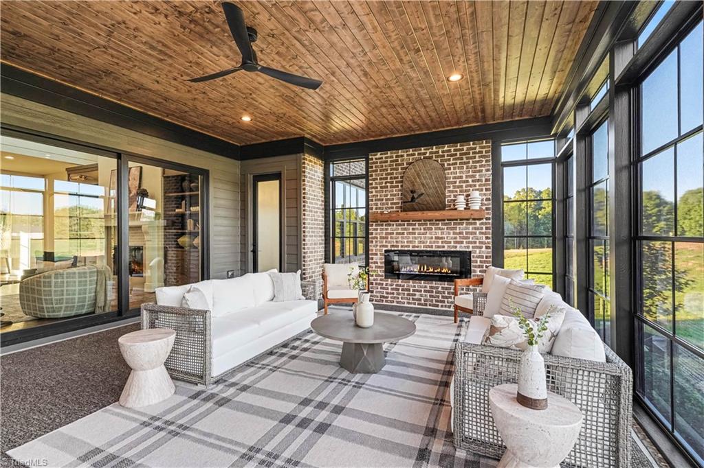 2818 Lockland Drive