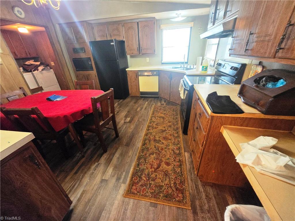 183, 205 Riverwood Drive