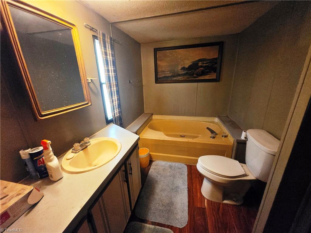183, 205 Riverwood Drive