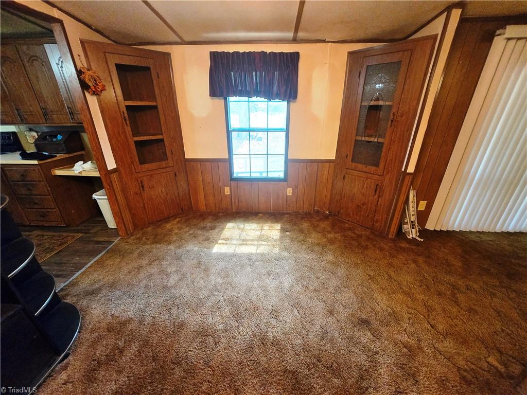 183, 205 Riverwood Drive