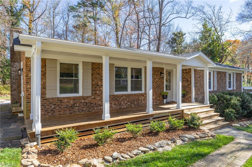 1120 Rustic Road
