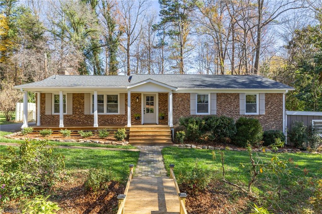 1120 Rustic Road