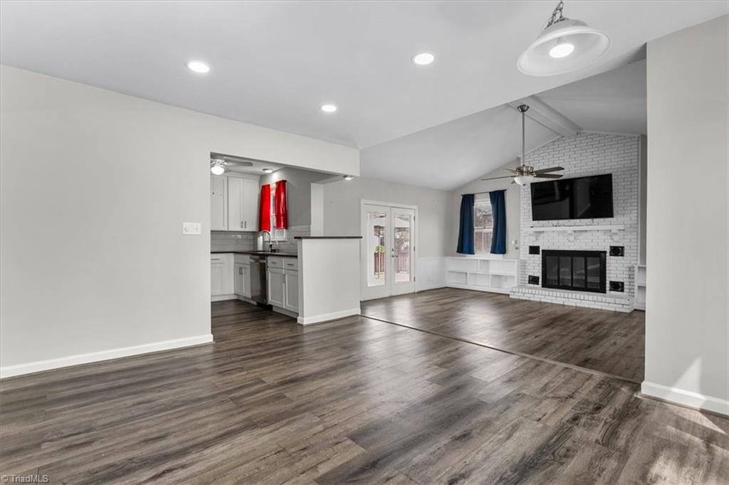 1229 Guilford College Road