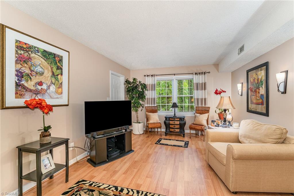 437 Valleymeade Drive