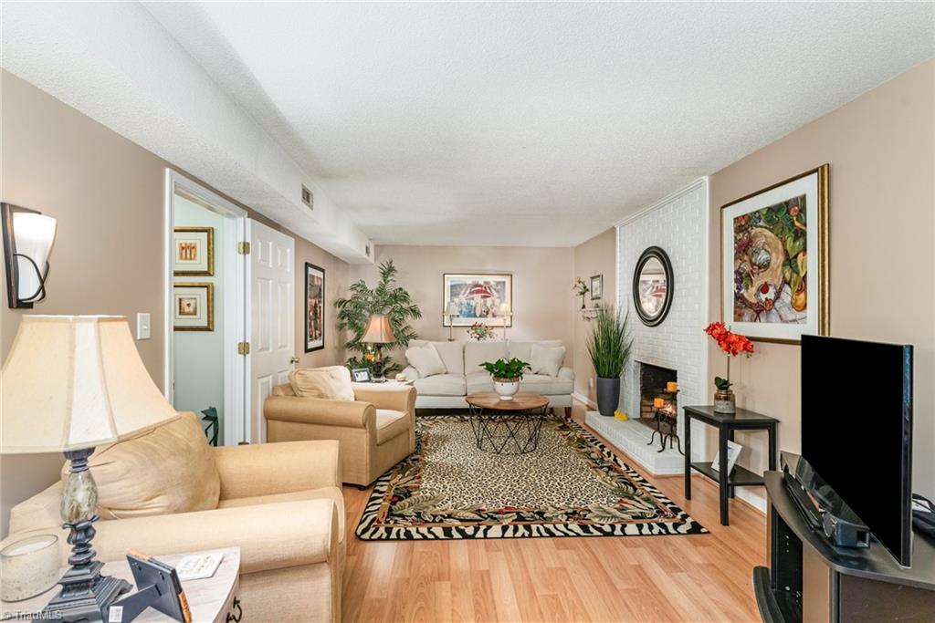 437 Valleymeade Drive